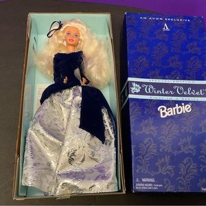 VINTAGE BARBIE AVON WINTER VELVET SPECIAL EDITION